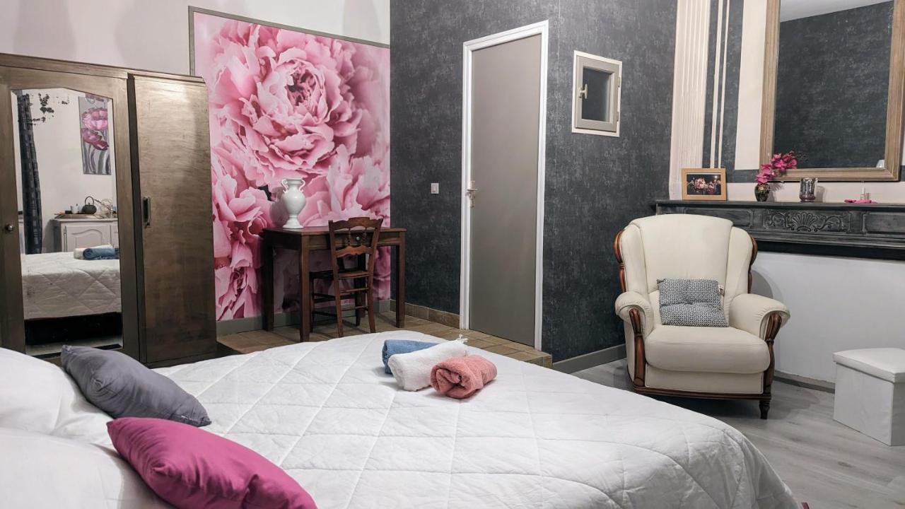La Salabertie Hotel Bagnac Bagian luar foto