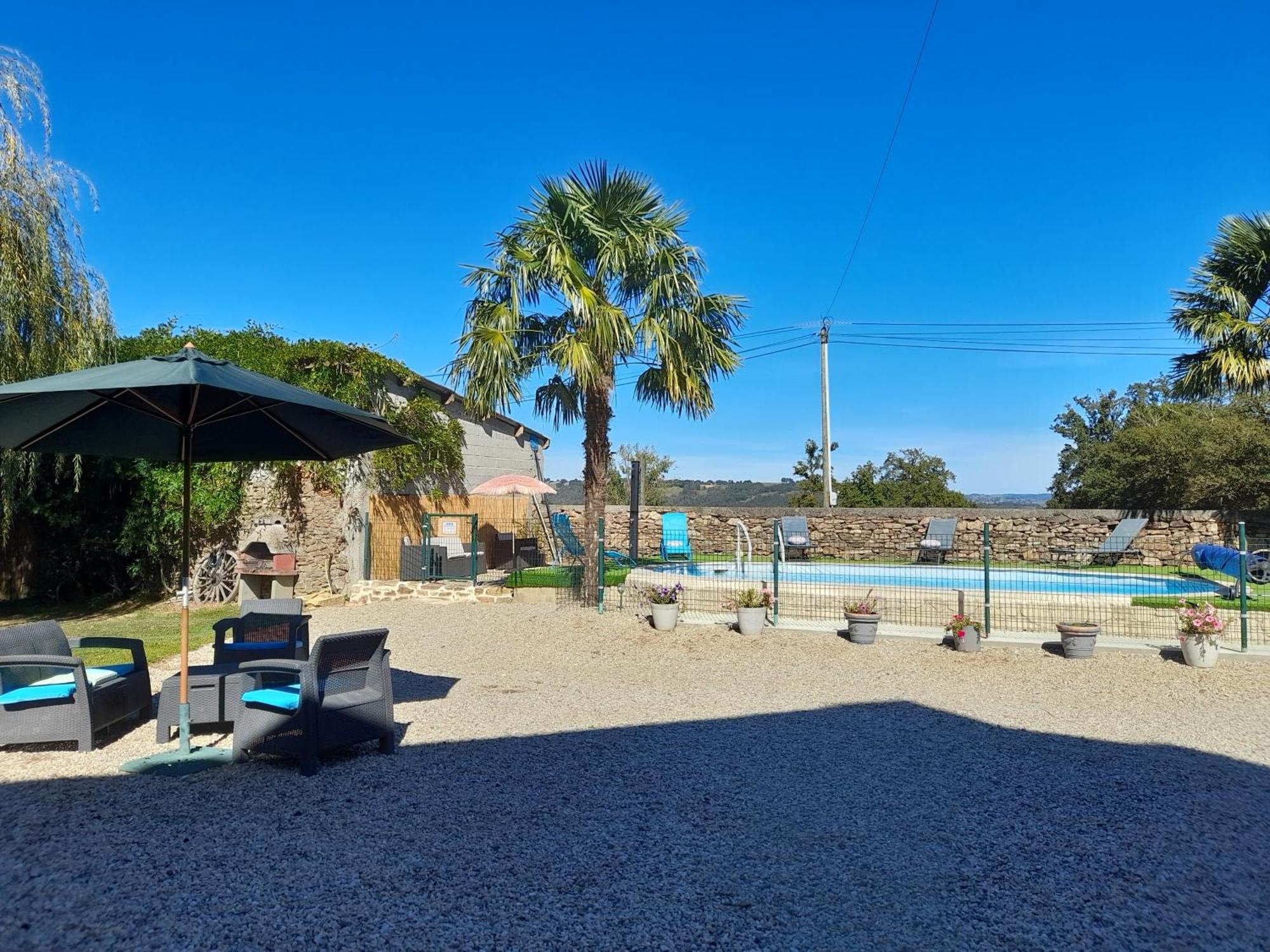 La Salabertie Hotel Bagnac Bagian luar foto